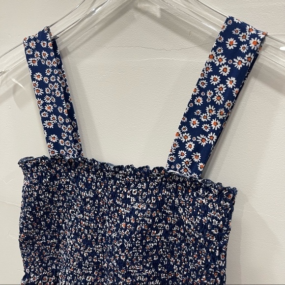 Urban Outfitters UO Demi Smocked Peplum Tank Top Daisy Print Blue Navy Large - Picture 4 of 7